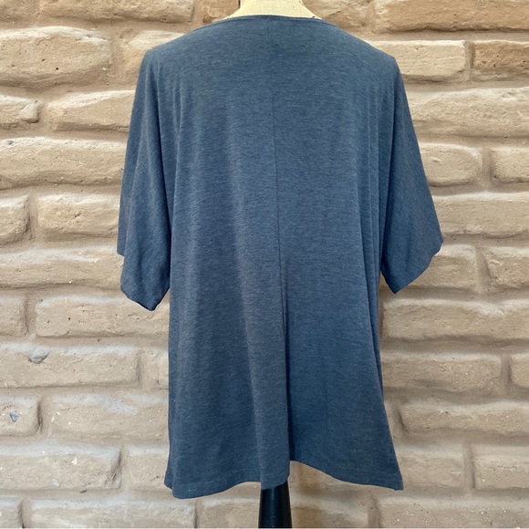 + Plus Size Bundle Sale: Bleeker & McDougal Gray Tee Embellished with Beads - 1X - Picture 4 of 5